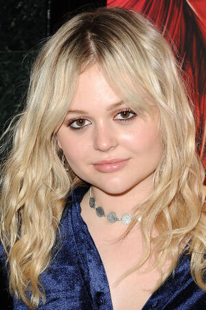 Emily Alyn Lind Biography | Fandango